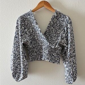 Abercrombie & Fitch Black and White Floral Blouse